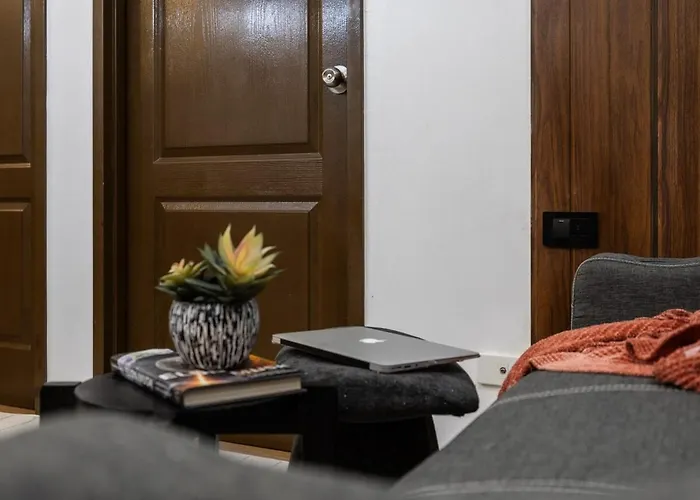 Chellewood Terrace 2br Suite, Balcony & Pool View