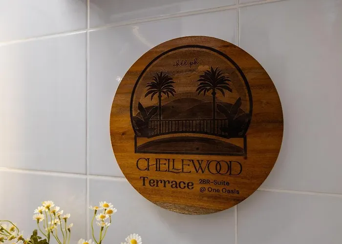 Chellewood Terrace 2br Suite, Balcony & Pool View Cebu